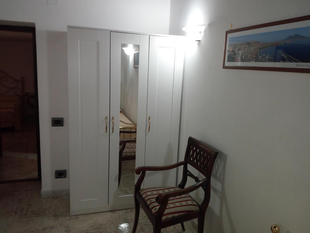 B&B House S. Ferdinando Nápoly Kültér fotó